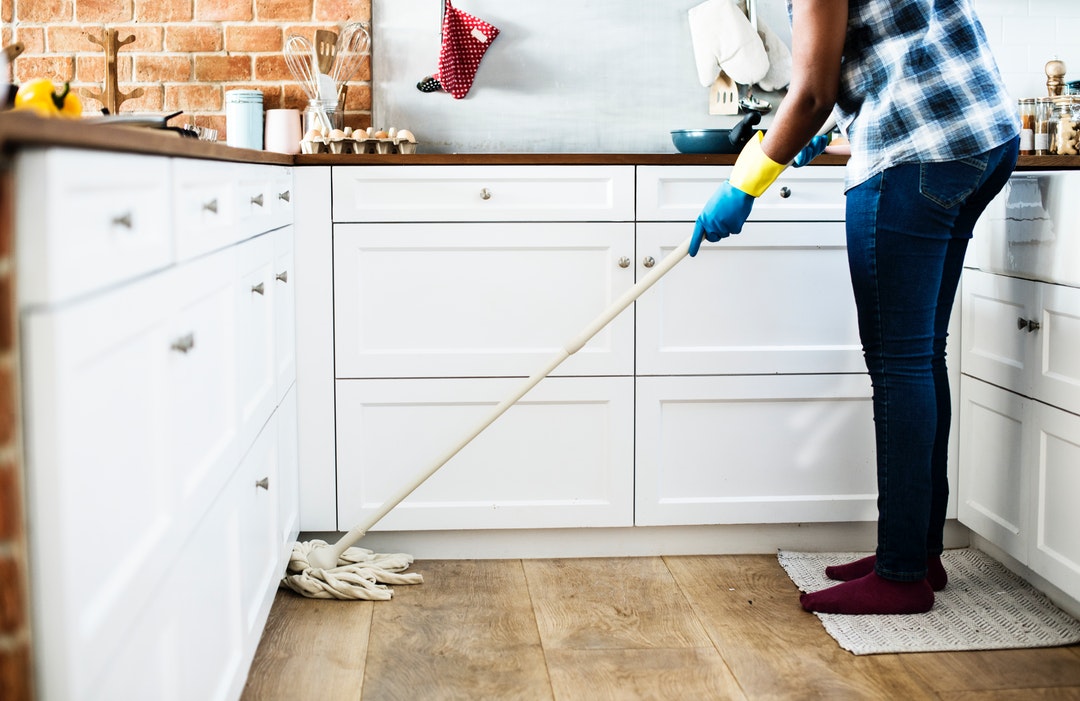 Cleaning isn't anyone's favorite task, but that doesn't mean your abode shouldn't be clean always. Check out these tips and hacks to maintain a clean apartment.