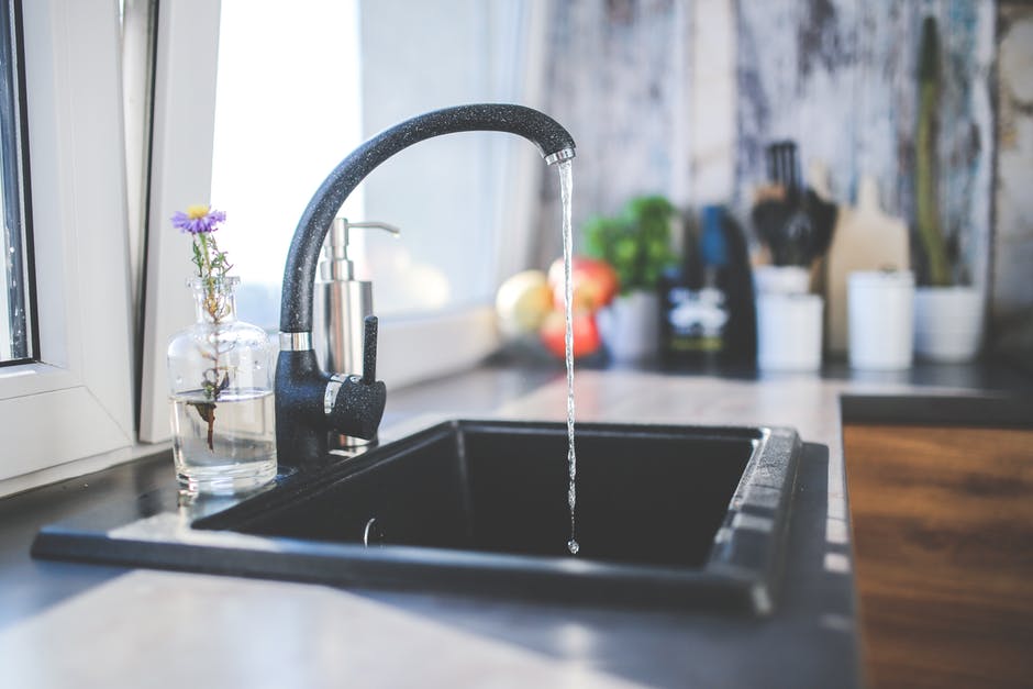 Are you in the process of designing your custom home? Read here for five factors that you should consider when designing your custom kitchen sink.